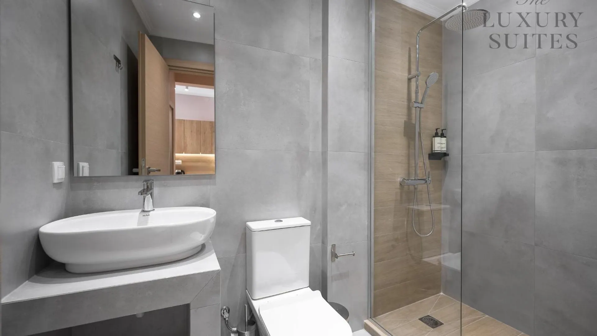 Aelia Jacuzzi Suite, The Luxury Suites Thessaloníki